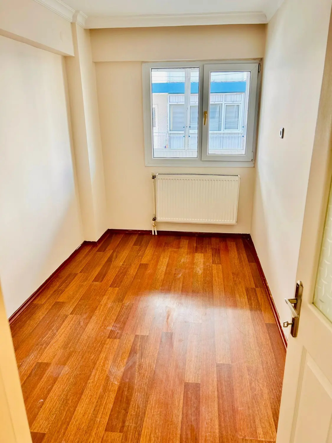 AVANTAJLI KONUMDA ÇİFT CEPHELİ 3+1 KİRALIK DAİRE