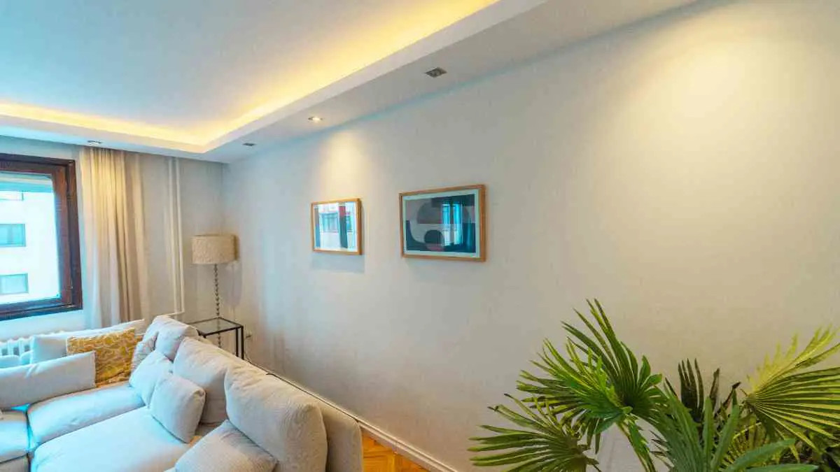 BASIN SITESI'NDE HAKIMEVLERINDE PRESTIJLI TIBAŞ SITESINDE YERLEŞILMEYE MÜSAIT DAIRE