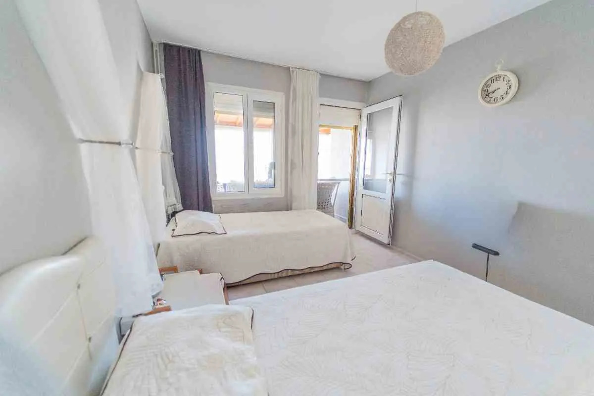 ARDIÇ PLAJINA 5 DAKİKA YÜRÜME MESAFESİNDE HUZURLU BİR YAZLIK