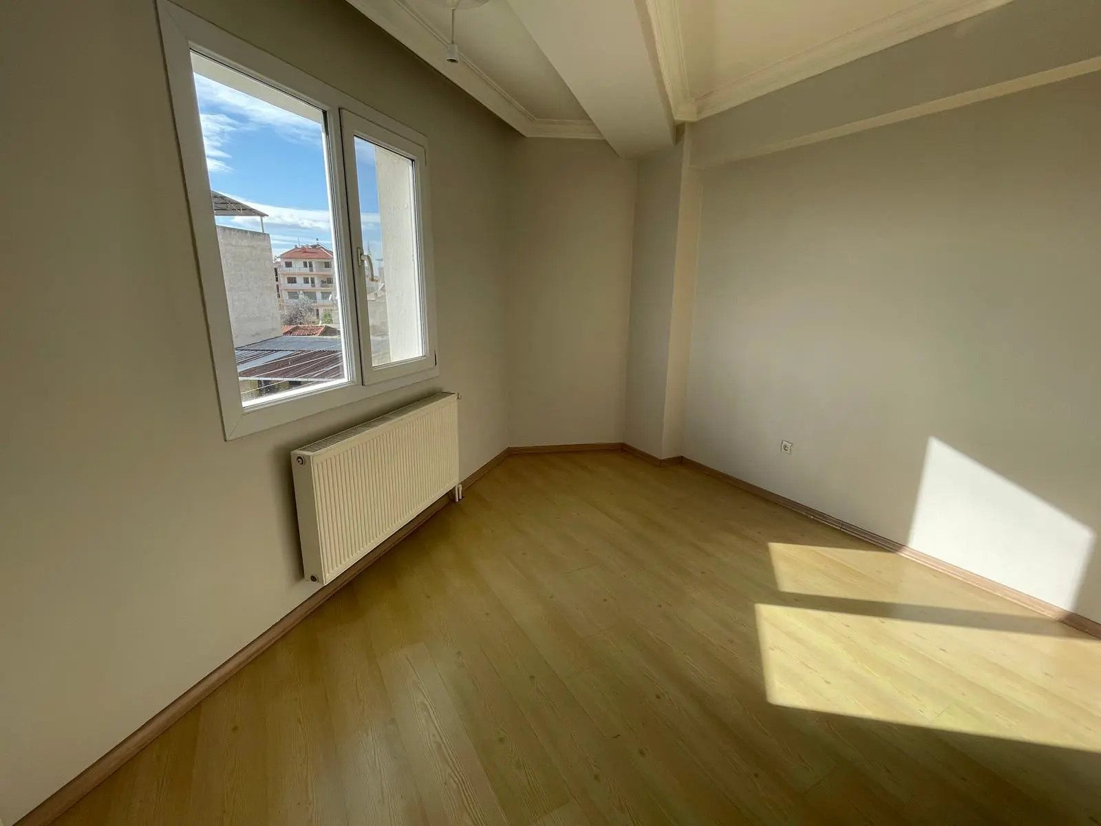 ÇİĞLİ MALTEPE'DE SATILIK 3+1 FERAH DAIRE