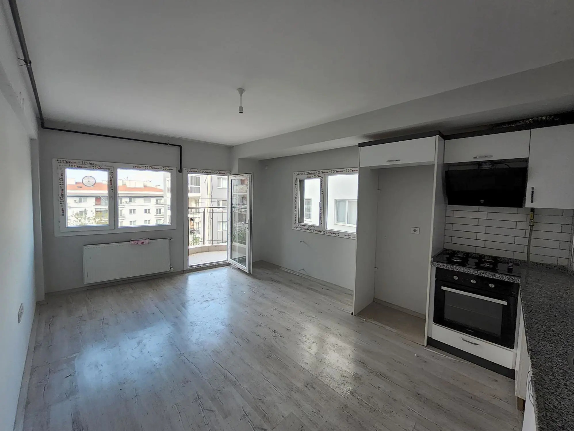 ULUCAK 9 EYLÜL MAHALLESİNDE ARA KAT MASRAFSIZ 2+1 SATILIK DAİRE