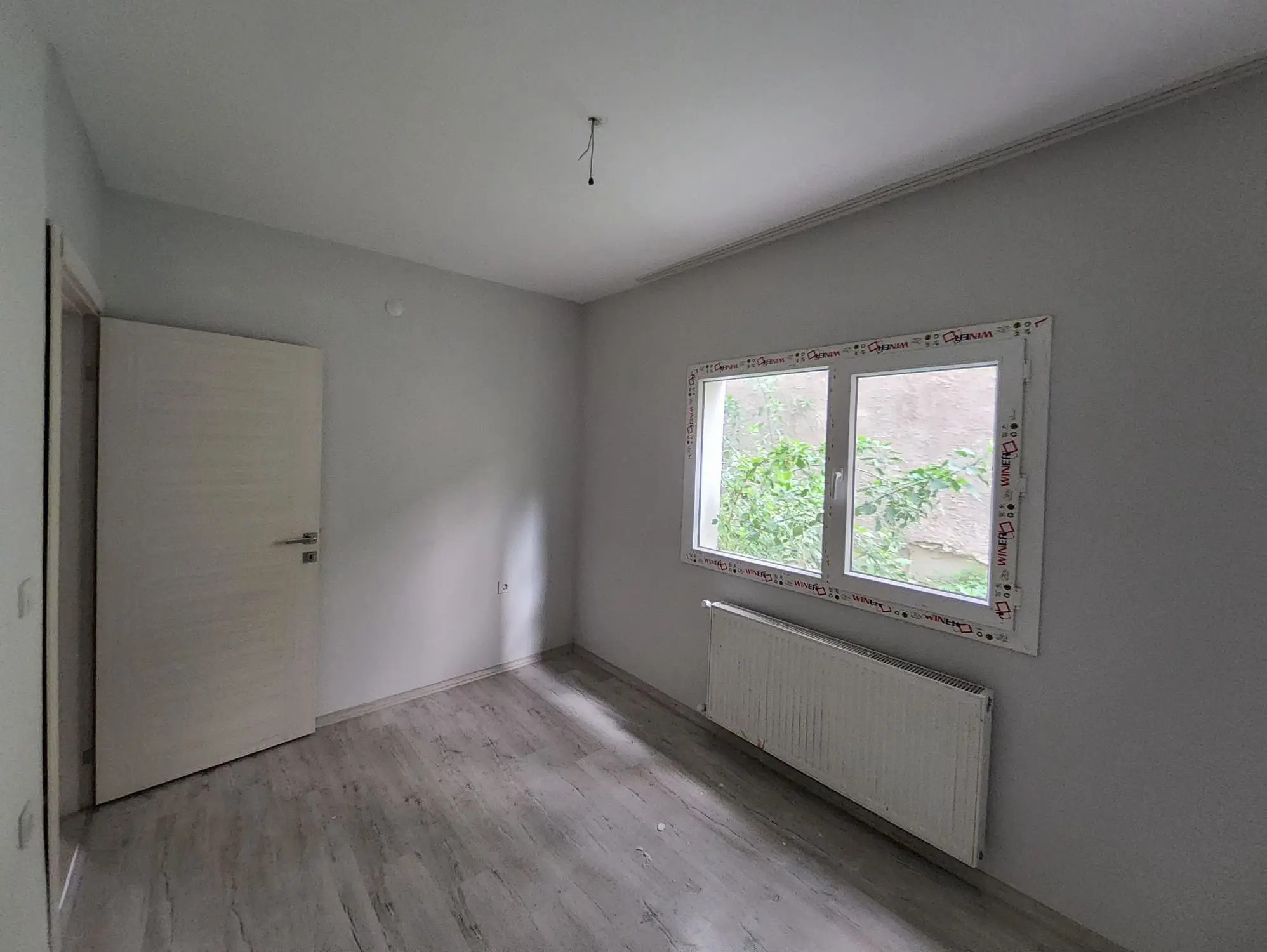 ULUCAK 9 EYLÜL MAHALLESİNDE ARA KAT MASRAFSIZ 2+1 SATILIK DAİRE