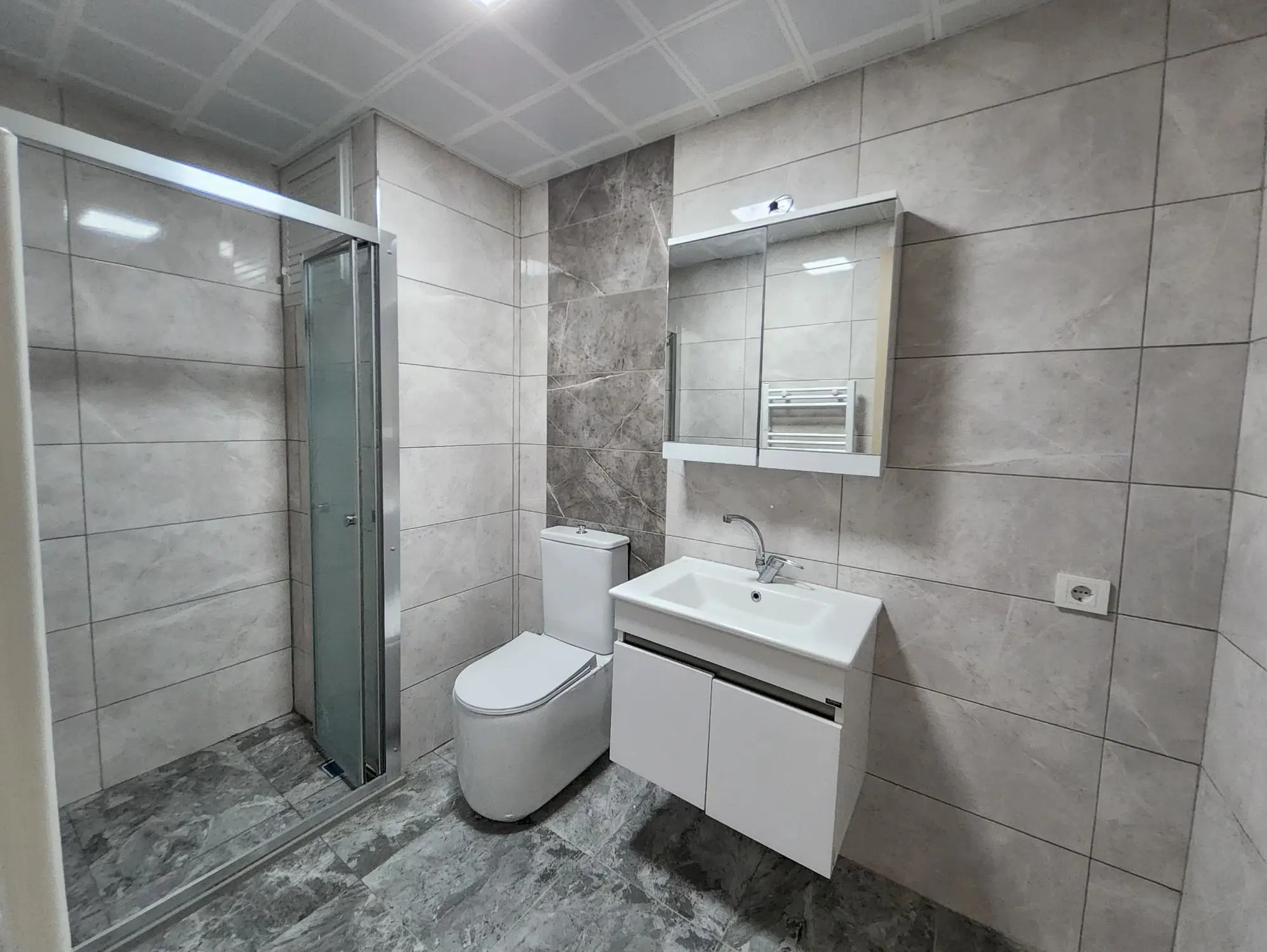 ULUCAK 9 EYLÜL MAHALLESİNDE ARA KAT MASRAFSIZ 2+1 SATILIK DAİRE