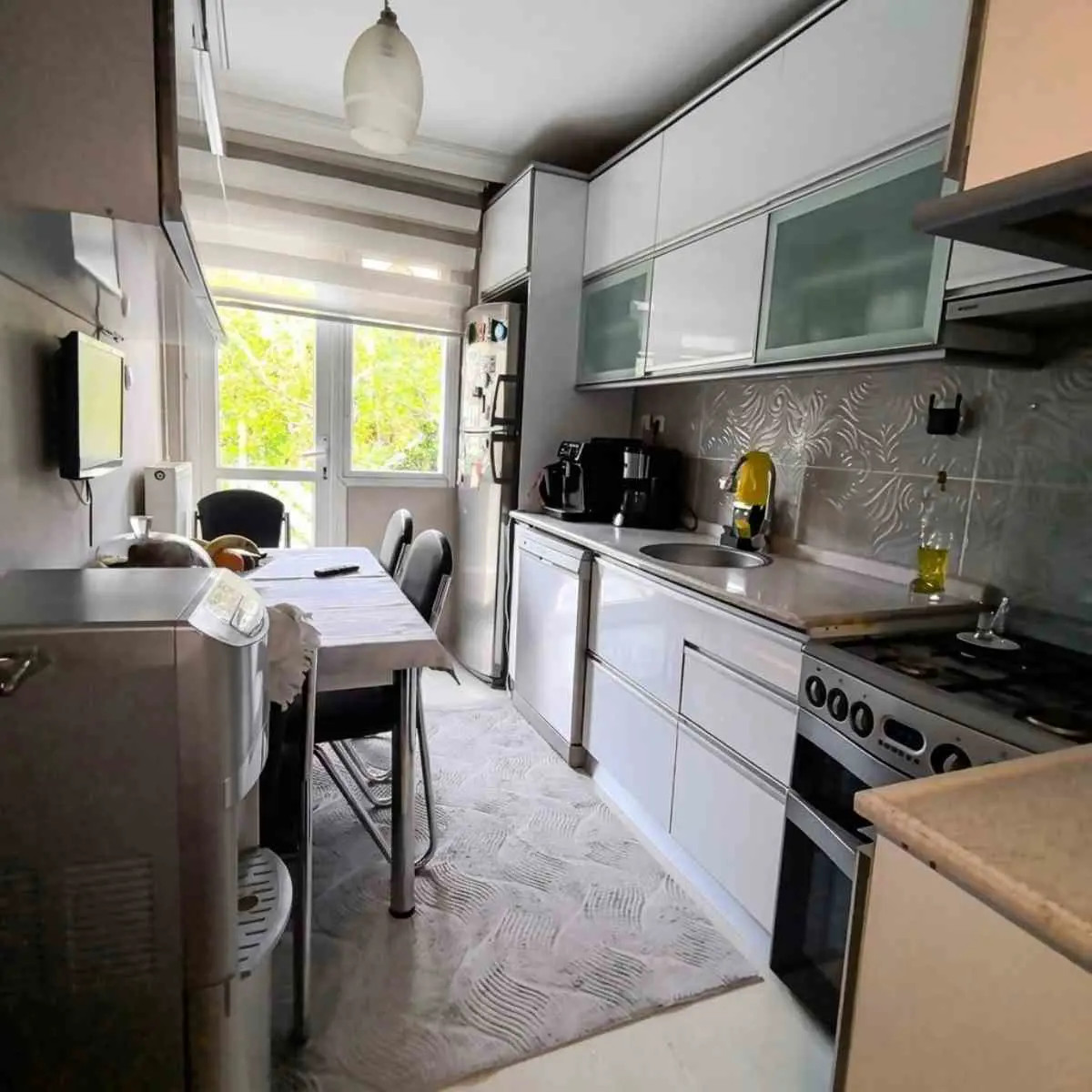 OSMANGAZI MAHALLESINDE SICAK UYGUN FIYATLI BIR YAŞAM ALANI