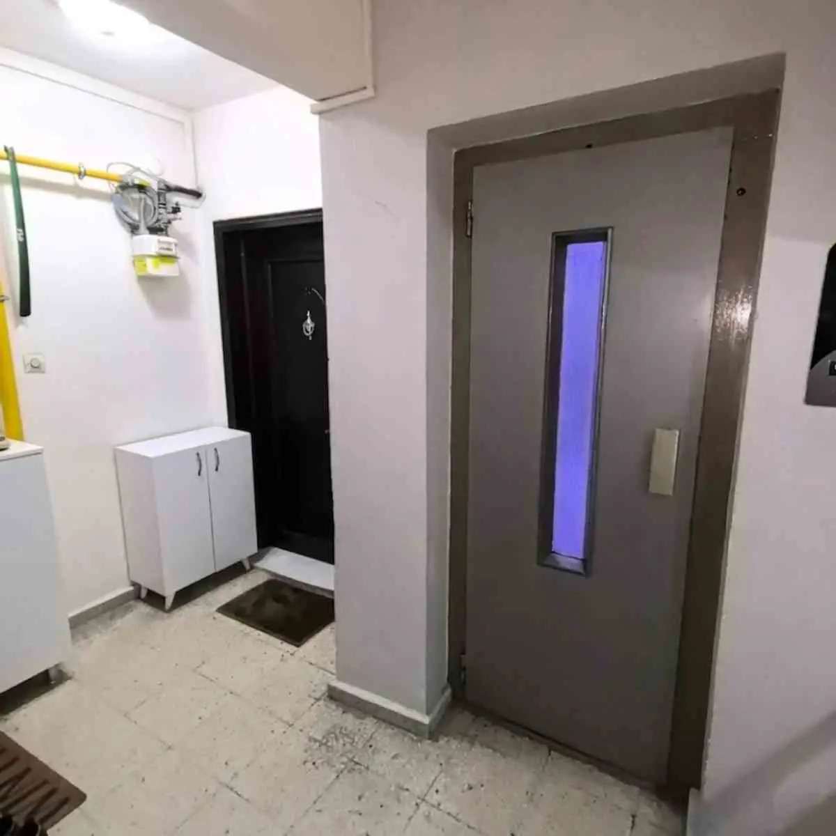 OSMANGAZI MAHALLESINDE SICAK UYGUN FIYATLI BIR YAŞAM ALANI