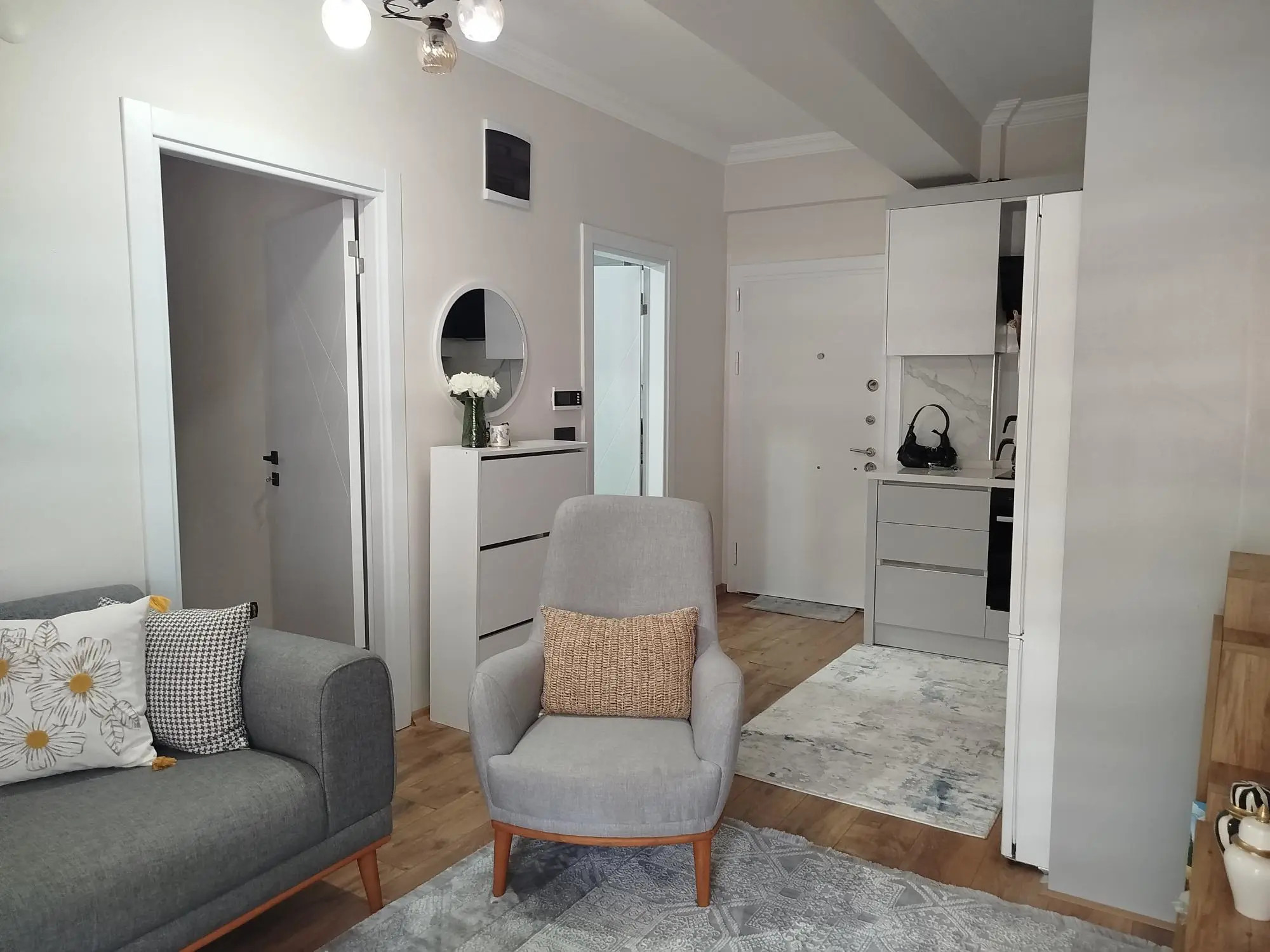 MENEMEN'DE HASTANEYE YAKIN, BAHÇELI 2+1 DAIRE