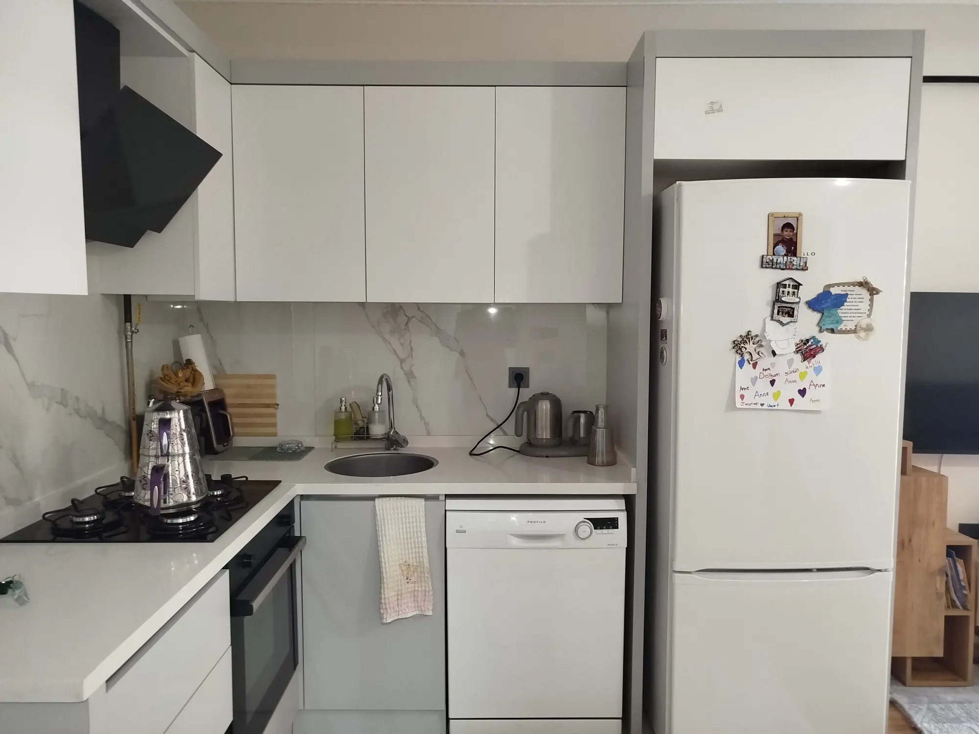 MENEMEN'DE HASTANEYE YAKIN, BAHÇELI 2+1 DAIRE