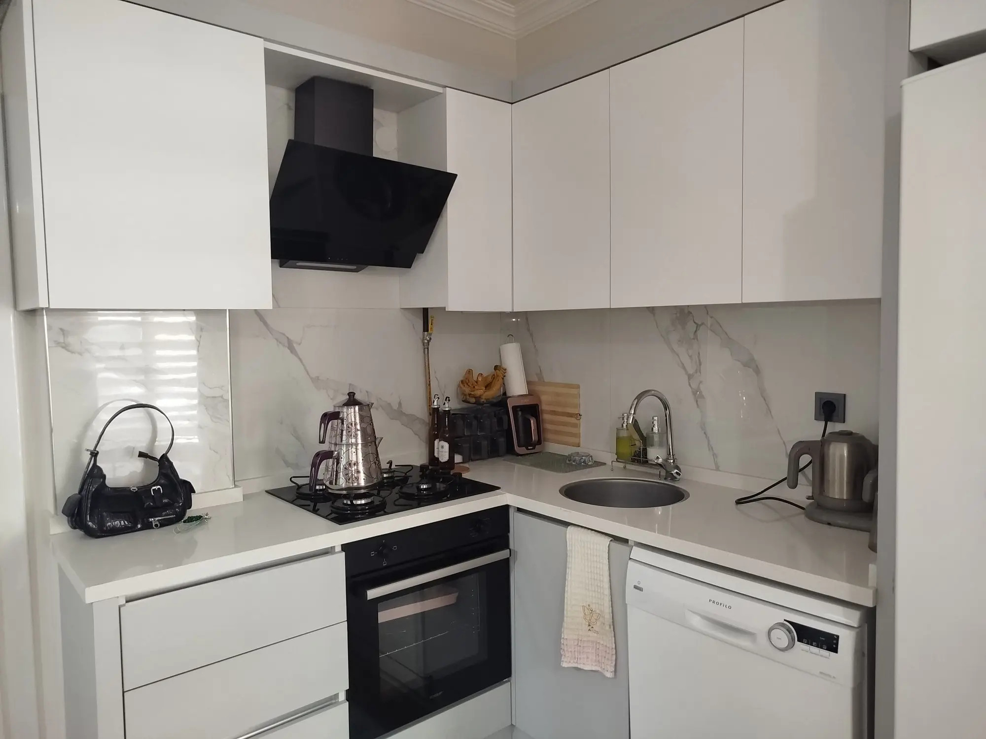 MENEMEN'DE HASTANEYE YAKIN, BAHÇELI 2+1 DAIRE