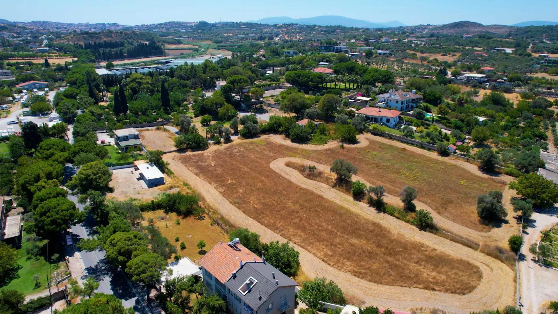URLA’NIN EN DEĞERLİ LOKASYONUNDA GELECEĞE YATIRIMLIK BÜYÜK ARSA