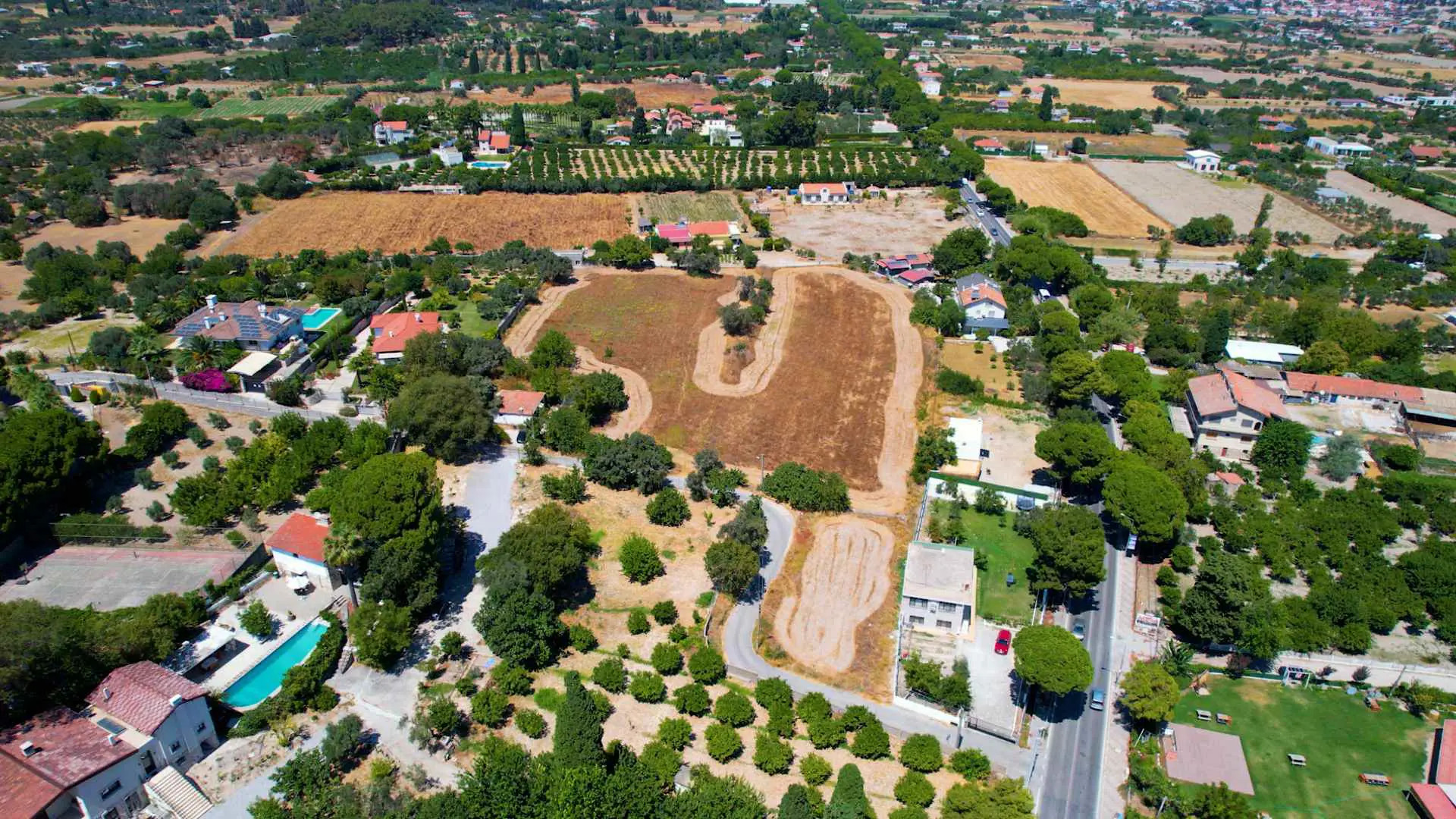 URLA’NIN EN DEĞERLİ LOKASYONUNDA GELECEĞE YATIRIMLIK BÜYÜK ARSA
