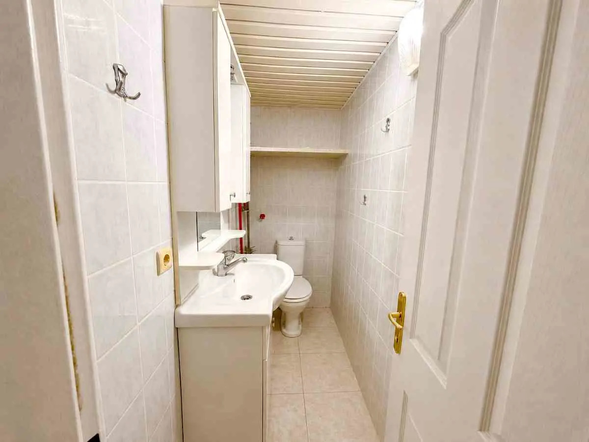 KARŞIYAKA'DA HARIKA BIR 3+1 YAŞAM ALANI