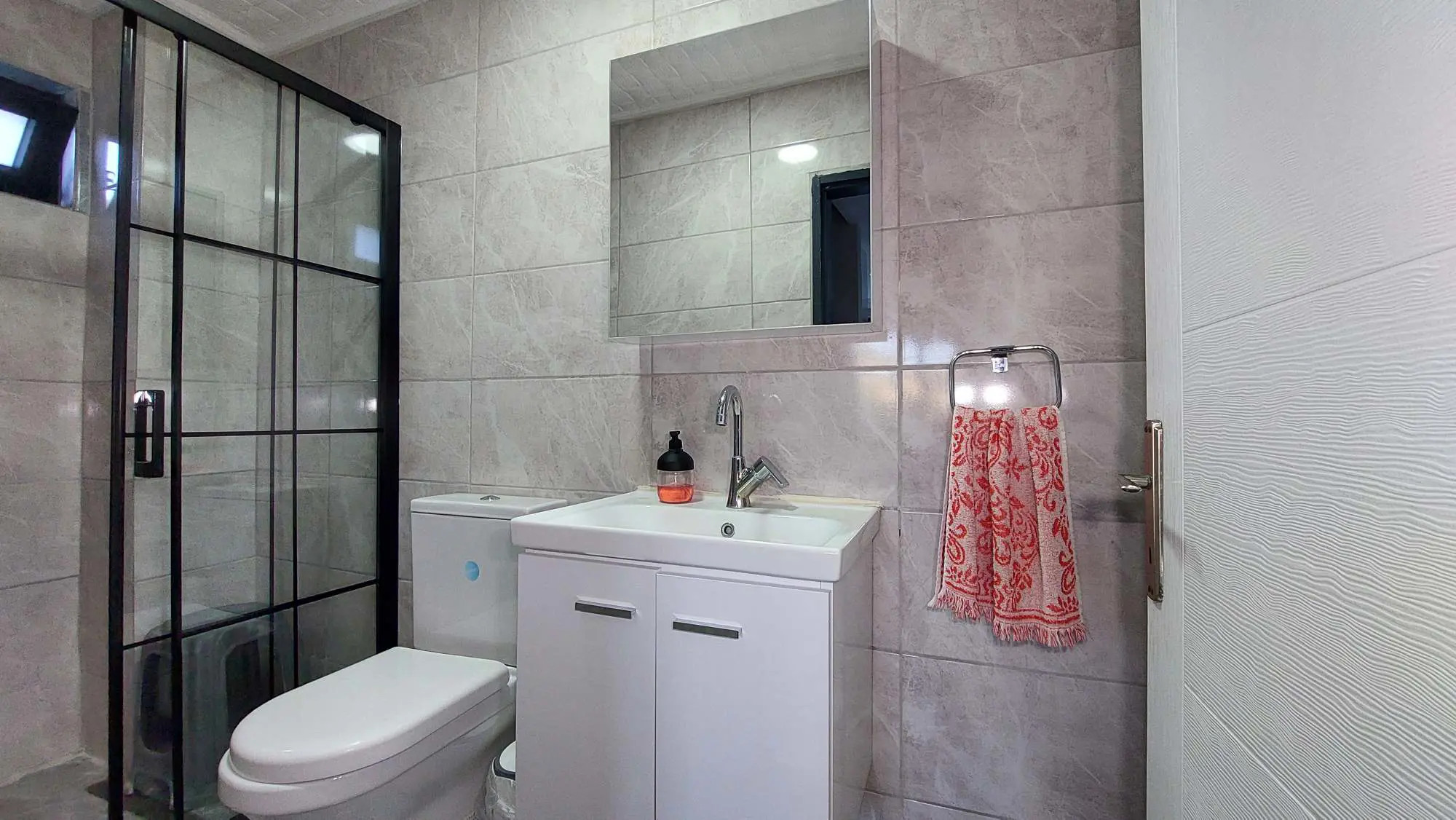 YENIFOÇA SAZLICA'DA ÇELIK KONSTRÜKSIYON SATILIK DUBLEKS YAZLIK