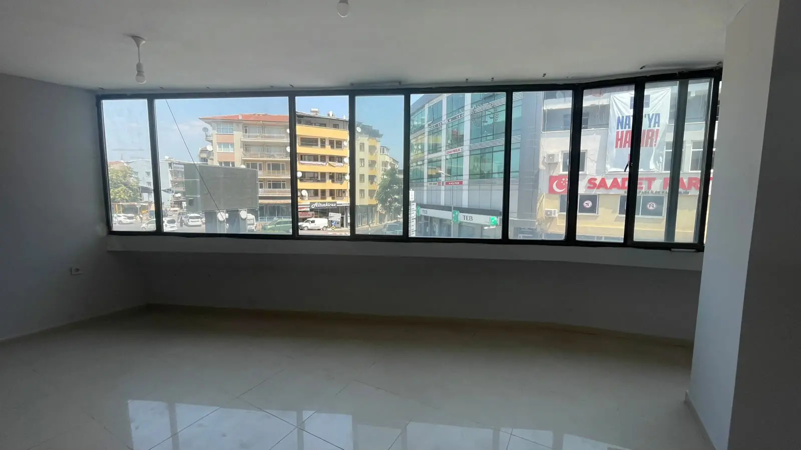 KEMALPAŞA SOĞUKPINAR’DA 40 M² NET, TAPULU, BOŞ OFİS | KREDİYE UYGUN