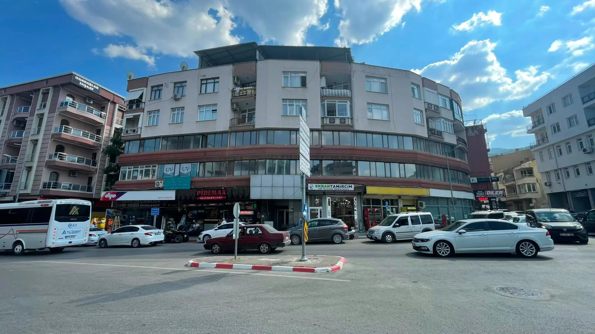 KEMALPAŞA SOĞUKPINAR’DA 40 M² NET, TAPULU, BOŞ OFİS | KREDİYE UYGUN