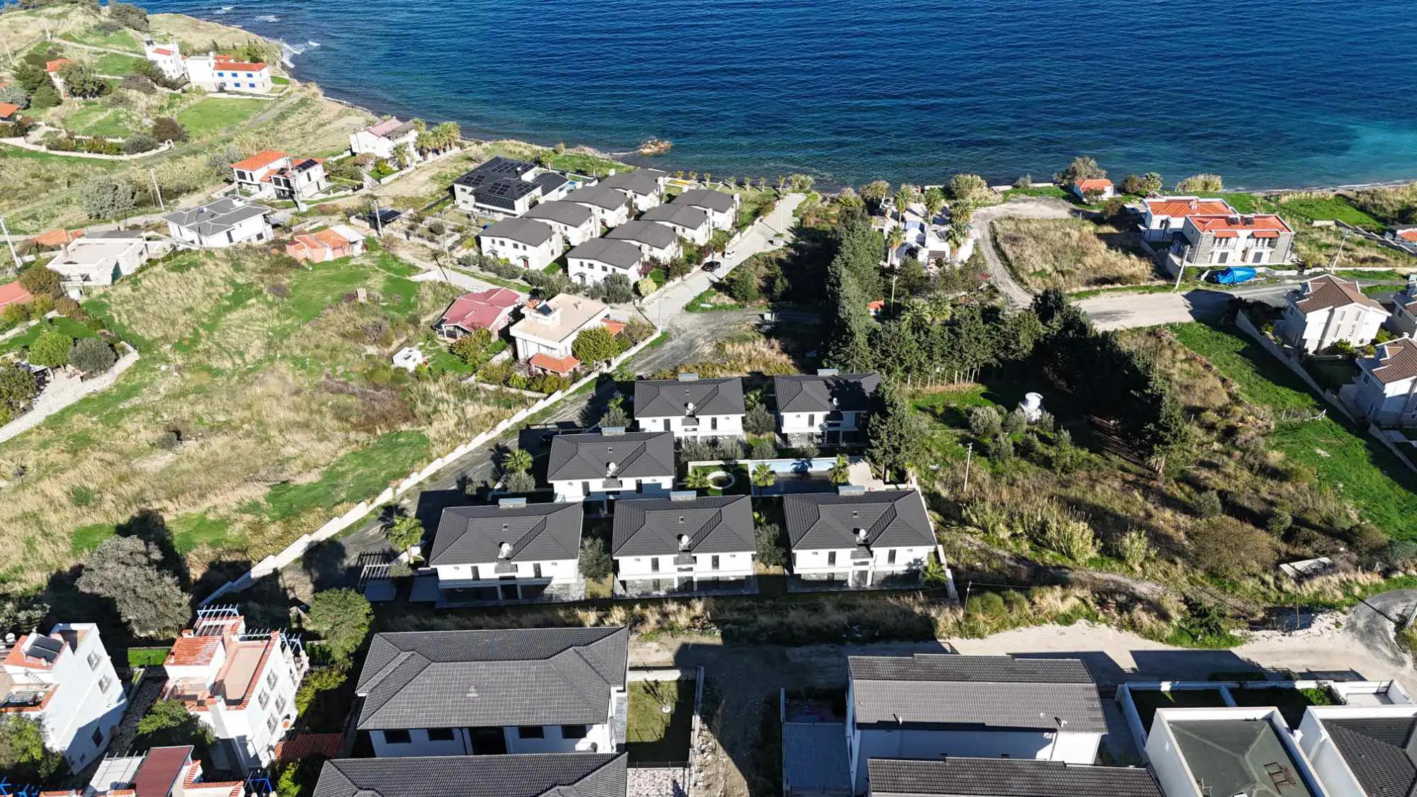 KARABURUN’DA ULTRA LÜKS, PANORAMIK DENIZ MANZARALI VILLA