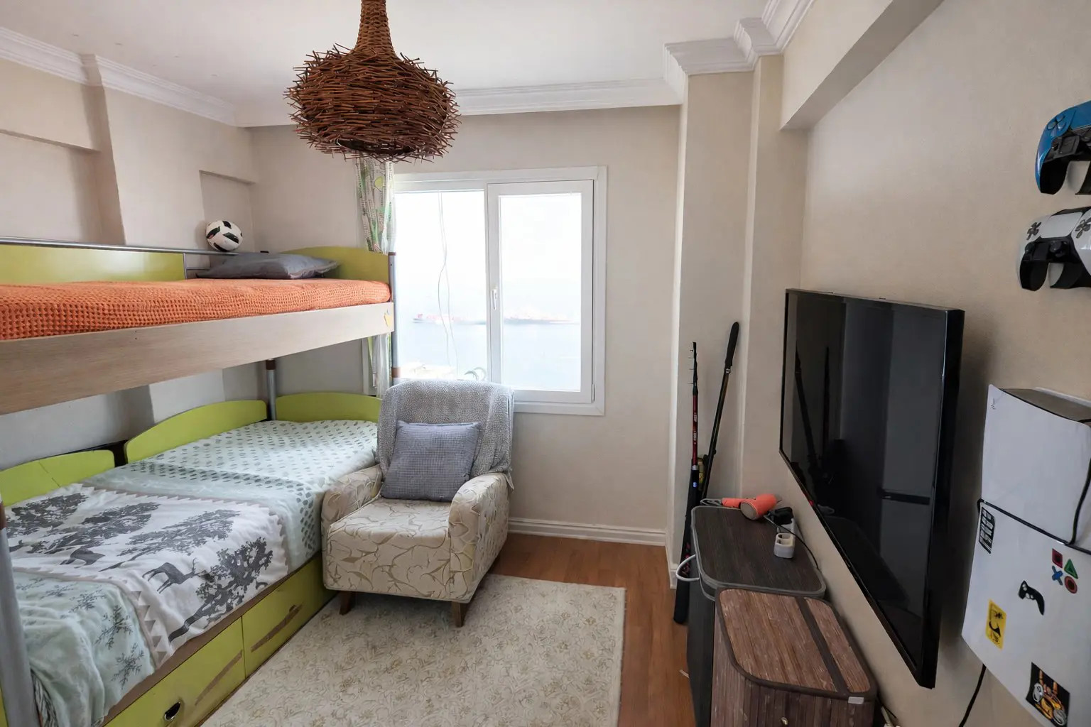 MUHTEŞEM DENİZ MANZARSINA SAHİP SATILIK 2+1 DAİRE